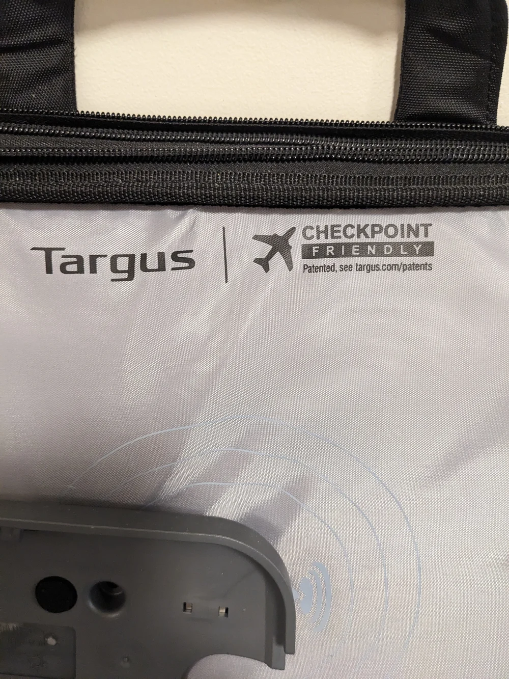 Targus AC0063 Checkpoint Friendly Laptop Briefcase Black NWOT